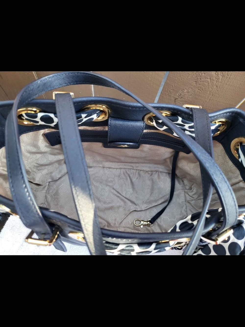 Michael Kors Navy Leather Tote Bag with Gold Hardware - Picture 5 of 5